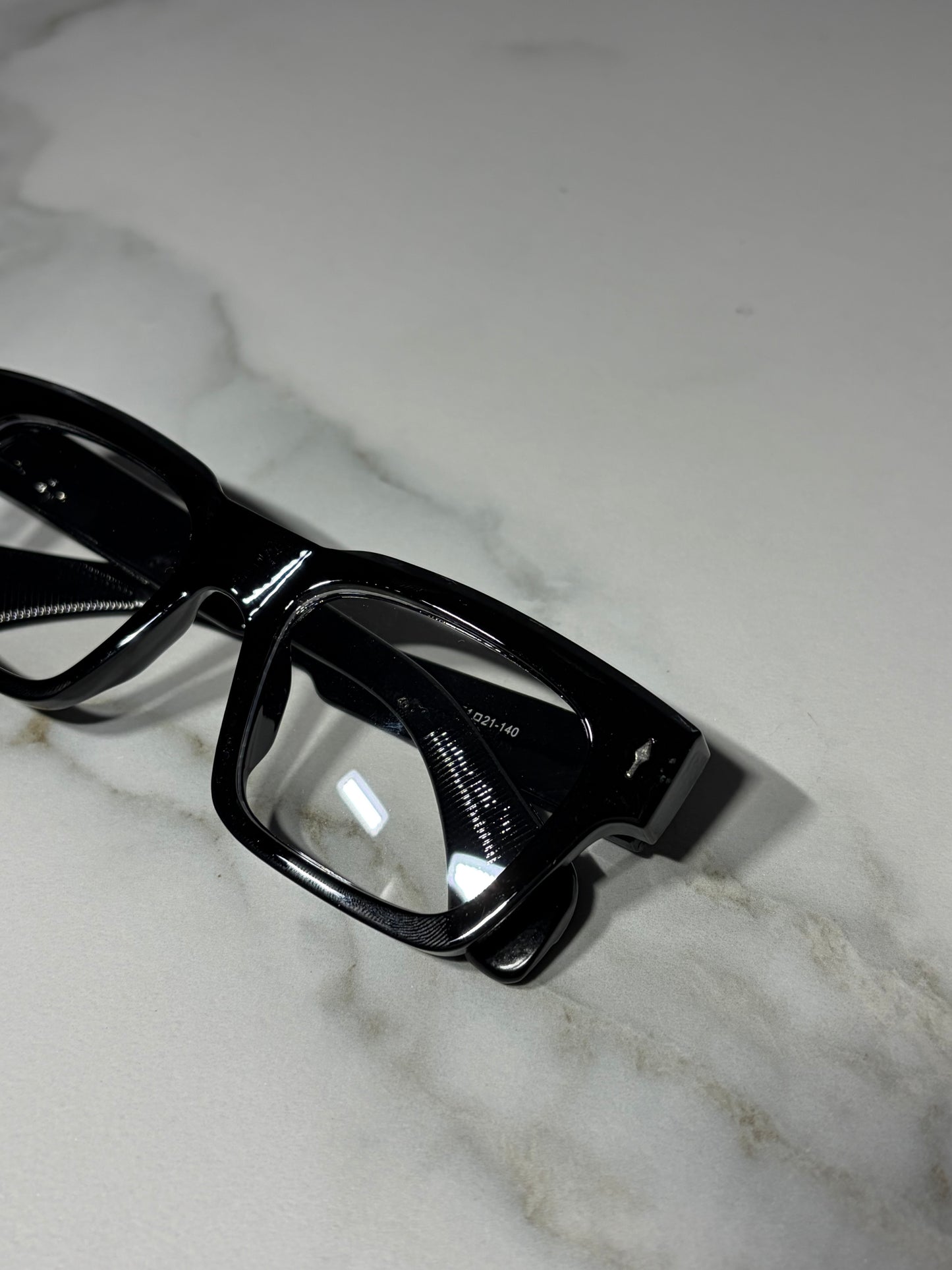 FashionSight™ Noir Classic