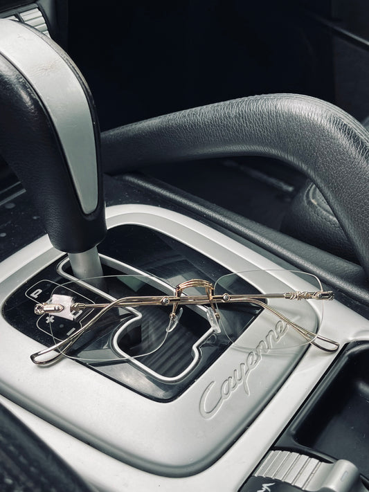 Okulary blue light w kolorze złotym  – do pracy przy komputerze, widok z przodu